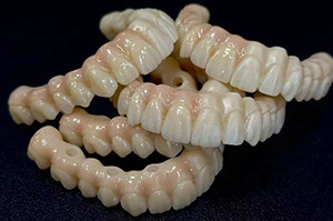 آخرین مورد شرکت پرونده ها. آثار یانگ شیائونا.