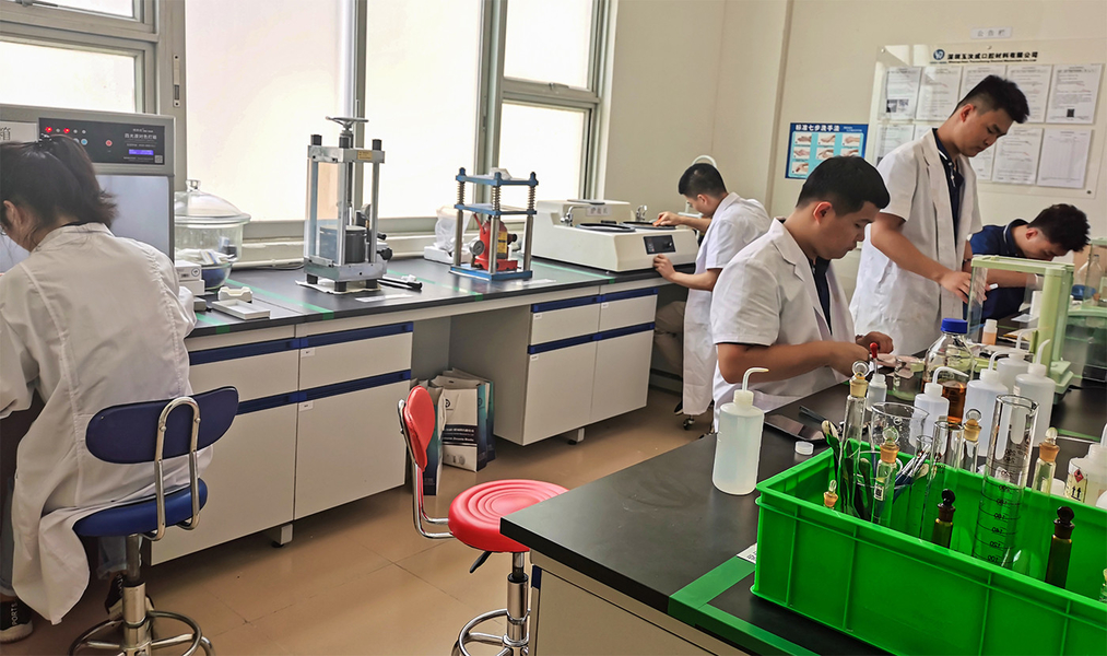 Shenzhen Yurucheng Dental Materials Co., Ltd خط تولید تولید کننده