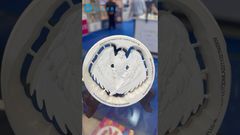 وقتی ابزارهای دندانپزشکی به قلم‌مو تبدیل می‌شوند. چگونه؟ فرز YRC-5X + بلوک زیرکونیای لایه‌ای 3D PLUS = هنر.