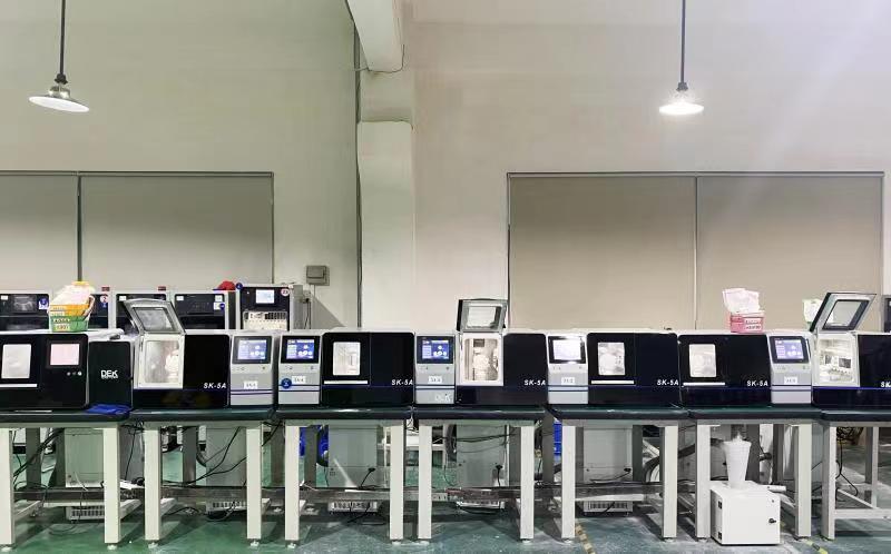 دستگاه فرز دندانپزشکی 5 محوره Cad Cam Yucera برای آزمایشگاه CNC Fresadora Cadcam Dental