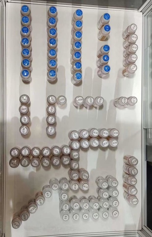 راه حل های یوکرا 18 رنگ کیت رنگ آمیزی سرامیکی زیرکونیا Natural Glow برای ایجاد لابراتوارهای دندانی